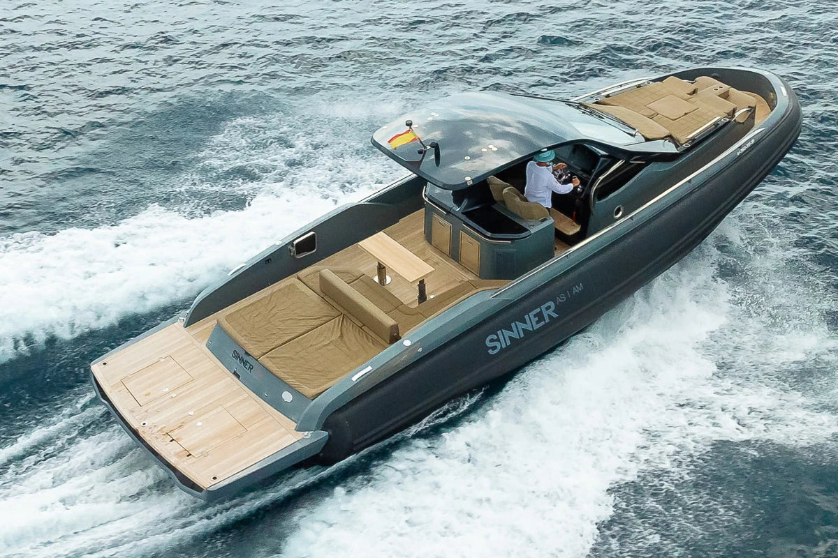 Luxury sinner boat on a body of water.